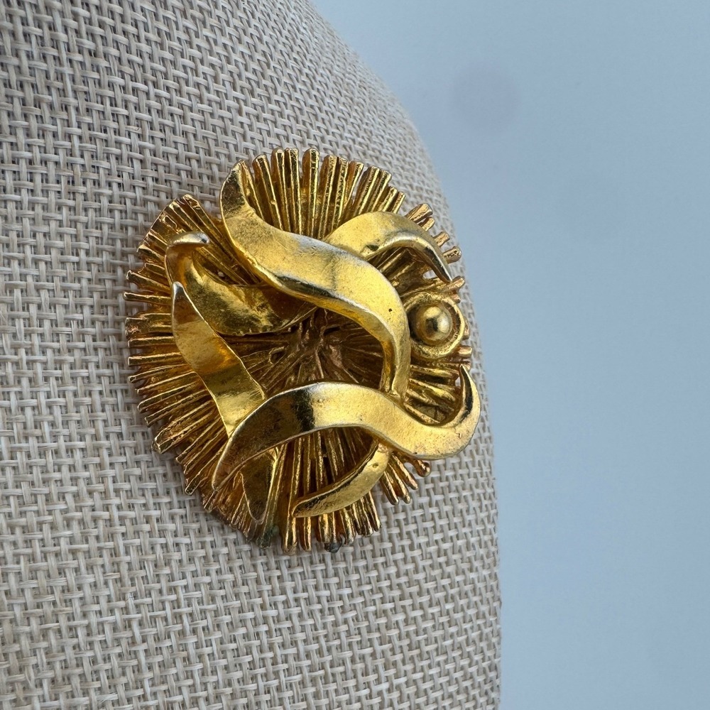 Vintage Schatz Sunburst Brooch Pendant Gold Tone Ribbon Swirl Jewelry Brutalist